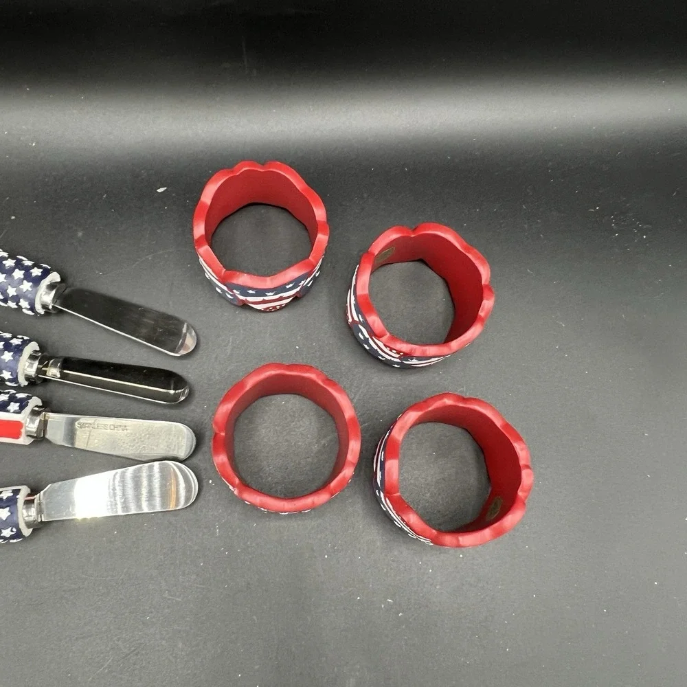 Patriotic Hearts FLAG Plastic Napkin 4 Rings and 4 Knives Spreaders ~ Set of 8